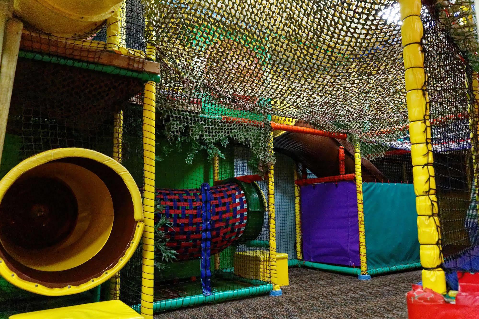 Pontins-Southport Holiday Park Extérieur photo